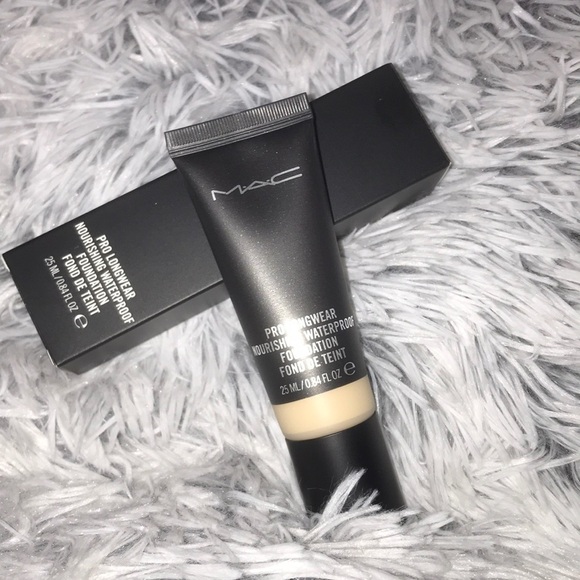 Mac cosmetics pro long wear nourishing foudation